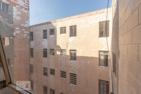 Vista da sala  de apartamento à venda com 2 quartos, 45m² em Conjunto Habitacional Teotonio Vilela, São Paulo