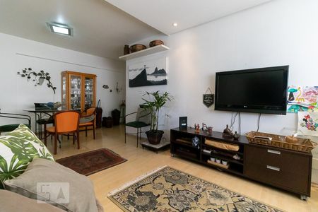 Sala de apartamento à venda com 2 quartos, 96m² em Vila Madalena, São Paulo