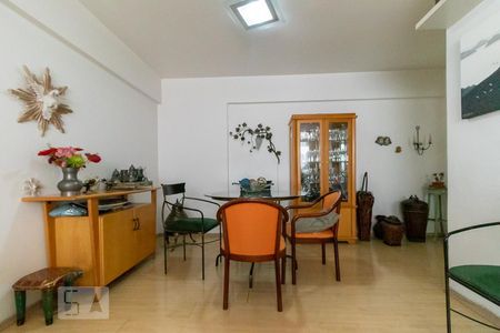 Sala de apartamento à venda com 2 quartos, 96m² em Vila Madalena, São Paulo