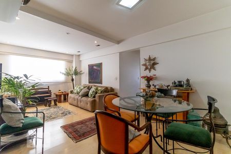 Sala de apartamento à venda com 2 quartos, 96m² em Vila Madalena, São Paulo