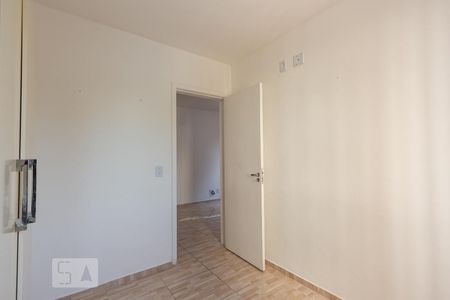 Quarto 1 de apartamento à venda com 2 quartos, 47m² em Parque Marabá, Taboão da Serra