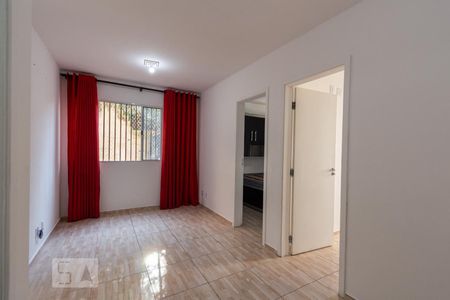 Sala de apartamento à venda com 2 quartos, 47m² em Parque Marabá, Taboão da Serra