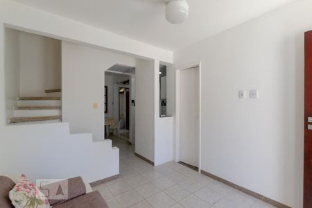 Sala de casa para alugar com 2 quartos, 76m² em Stella Maris, Salvador
