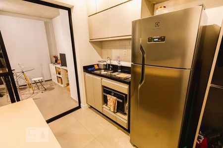 Cozinha de kitnet/studio à venda com 1 quarto, 29m² em Bom Retiro, São Paulo