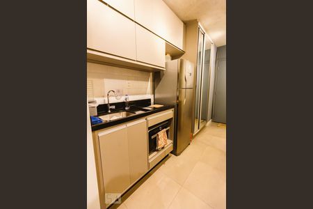 Cozinha de kitnet/studio para alugar com 1 quarto, 29m² em Bom Retiro, São Paulo