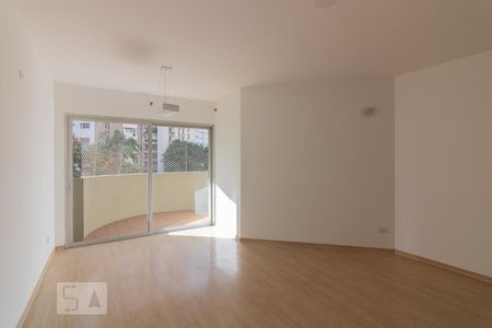 Sala de apartamento para alugar com 3 quartos, 116m² em Moema, São Paulo