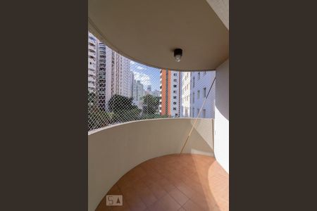 Varanda Sala de apartamento para alugar com 3 quartos, 116m² em Moema, São Paulo