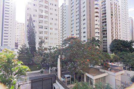 Vista Sala de apartamento para alugar com 3 quartos, 116m² em Moema, São Paulo