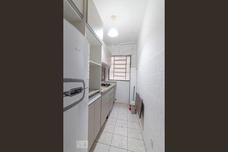 Cozinha de kitnet/studio à venda com 1 quarto, 27m² em Floresta, Porto Alegre