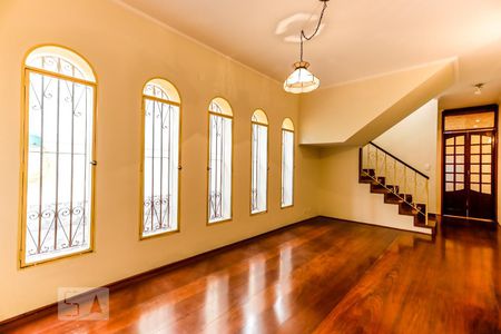 Sala 2 de casa para alugar com 3 quartos, 310m² em Vila Mazzei, São Paulo