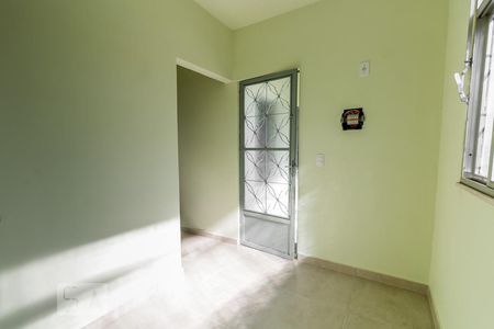 Sala/Cozinha de kitnet/studio para alugar com 1 quarto, 30m² em Pitangueiras, Rio de Janeiro