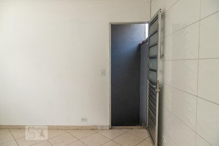 Sala e cozinha de casa para alugar com 1 quarto, 55m² em Jardim Danfer, São Paulo