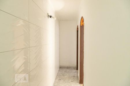 Corredor de casa para alugar com 1 quarto, 55m² em Jardim Danfer, São Paulo