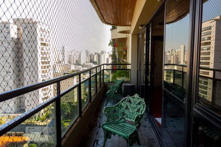 Varanda de apartamento para alugar com 4 quartos, 279m² em Jardim da Saúde, São Paulo