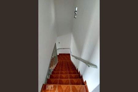 Escada de casa à venda com 3 quartos, 150m² em Taboão, Diadema