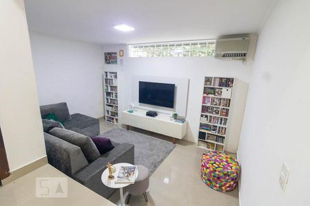 Sala de casa à venda com 3 quartos, 298m² em Vila Pires, Santo André