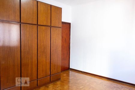 Quarto 2 de casa para alugar com 2 quartos, 125m² em Vila Vermelha, São Paulo