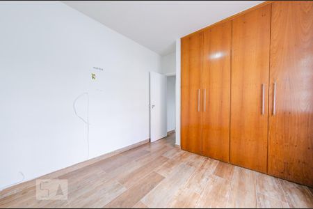 Quarto 2 de apartamento para alugar com 2 quartos, 75m² em Gutierrez, Belo Horizonte