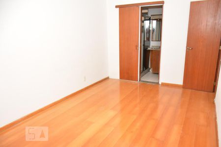 Quarto com suite de apartamento à venda com 4 quartos, 136m² em Jardim Carioca, Rio de Janeiro