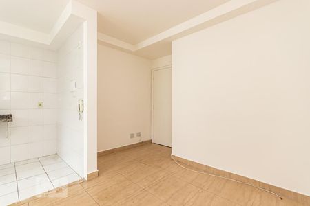 Sala de apartamento para alugar com 2 quartos, 45m² em Jardim São Francisco (zona Leste), São Paulo