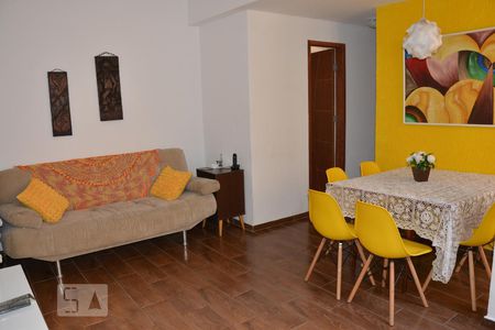 Sala de apartamento para alugar com 2 quartos, 61m² em Copacabana, Rio de Janeiro