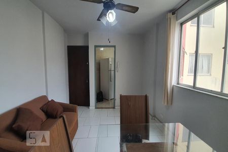 Sala de apartamento para alugar com 1 quarto, 38m² em Jacarepaguá, Rio de Janeiro