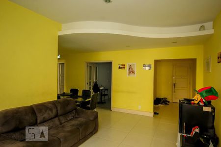 Sala de apartamento à venda com 3 quartos, 118m² em Jardim Peri, Rio de Janeiro