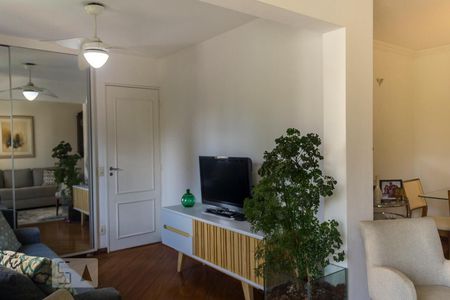 Sala de apartamento para alugar com 3 quartos, 80m² em Vila Olímpia, São Paulo