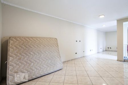 Sala de casa à venda com 3 quartos, 270m² em Vila Eldizia, Santo André