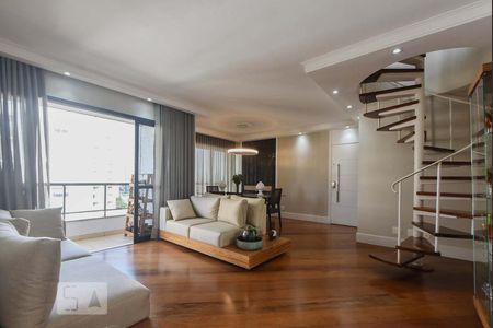 Apartamento à venda com 240m², 3 quartos e 2 vagasSala