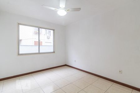 Sala de apartamento para alugar com 1 quarto, 49m² em Vila Ipiranga, Porto Alegre