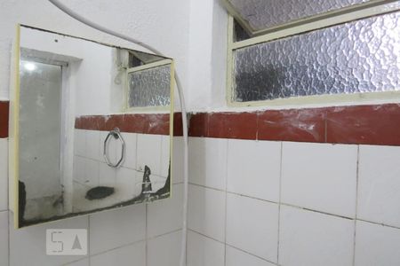 Banheiro de casa para alugar com 1 quarto, 40m² em Vila Medeiros, São Paulo