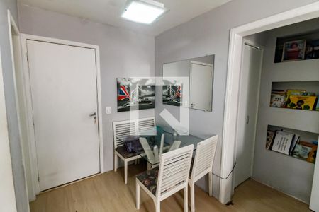 Sala de apartamento para alugar com 3 quartos, 90m² em Parque Marabá, Taboão da Serra