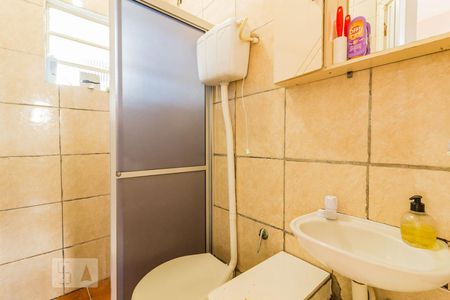 Banheiro de casa de condomínio à venda com 1 quarto, 52m² em Nonoai, Porto Alegre