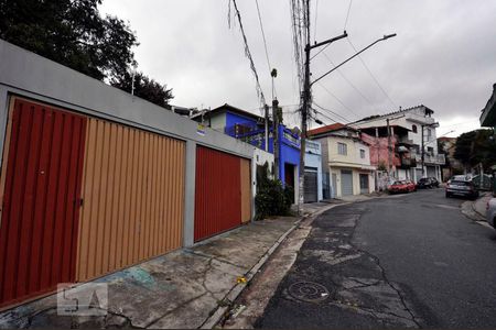 Vista da Rua  de casa para alugar com 5 quartos, 550m² em Vila Pirajussara, São Paulo