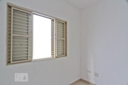 Quarto 2 de casa para alugar com 2 quartos, 60m² em Vila Miriam, São Paulo