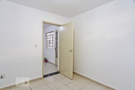 Quarto 1 de casa para alugar com 2 quartos, 60m² em Vila Miriam, São Paulo