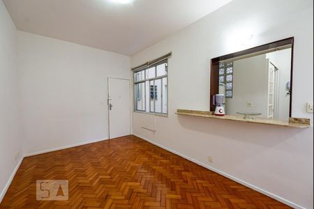 Sala de apartamento para alugar com 1 quarto, 55m² em Leblon, Rio de Janeiro