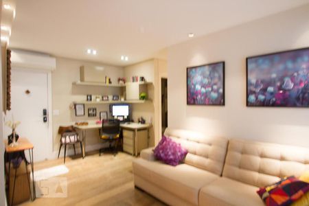Sala de apartamento à venda com 2 quartos, 74m² em Cidade Monções, São Paulo