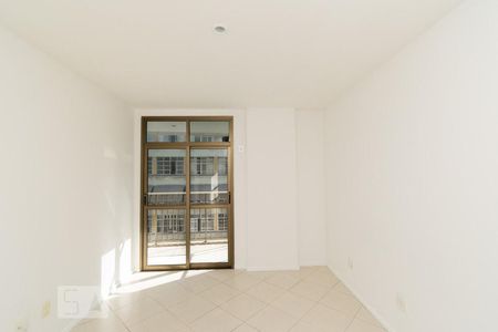 QUARTO de apartamento para alugar com 1 quarto, 58m² em Centro, Niterói