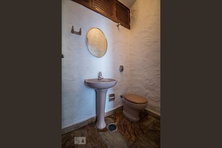 Lavabo de apartamento para alugar com 3 quartos, 197m² em Cambuí, Campinas