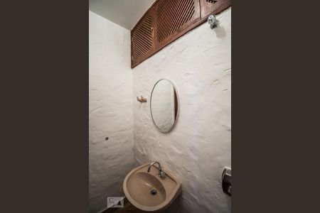 Lavabo de apartamento para alugar com 3 quartos, 197m² em Cambuí, Campinas