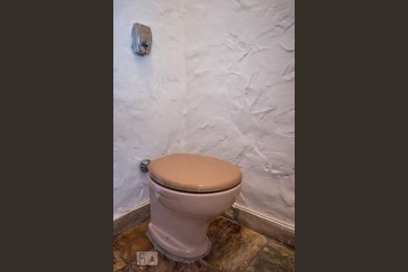 Lavabo de apartamento para alugar com 3 quartos, 197m² em Cambuí, Campinas