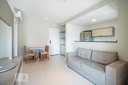 Sala e Sala de Jantar de apartamento para alugar com 1 quarto, 55m² em Vila Gertrudes, São Paulo