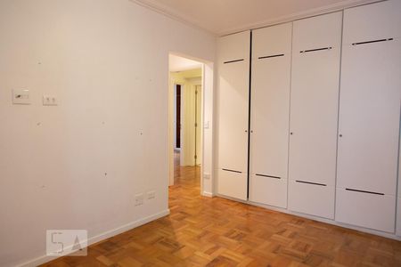 Quarto 1 de apartamento para alugar com 3 quartos, 138m² em Itaim Bibi, São Paulo