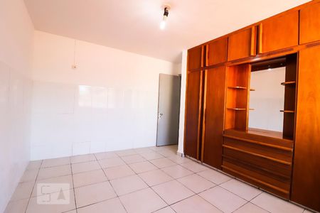 Quarto 1 de casa de condomínio para alugar com 3 quartos, 160m² em Jardim Atlântico, Goiânia