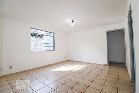 Sala de casa de condomínio para alugar com 3 quartos, 160m² em Jardim Atlântico, Goiânia