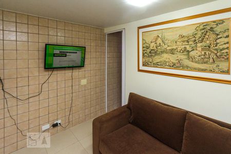 Sala de casa à venda com 4 quartos, 200m² em Vila Prudente, São Paulo