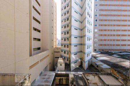 Vista da Sala / Quarto de apartamento para alugar com 1 quarto, 43m² em Centro, Campinas