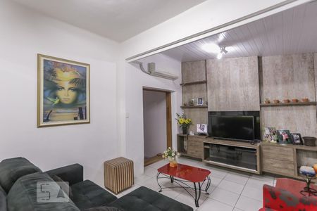 Sala de casa à venda com 3 quartos, 160m² em São Geraldo, Porto Alegre